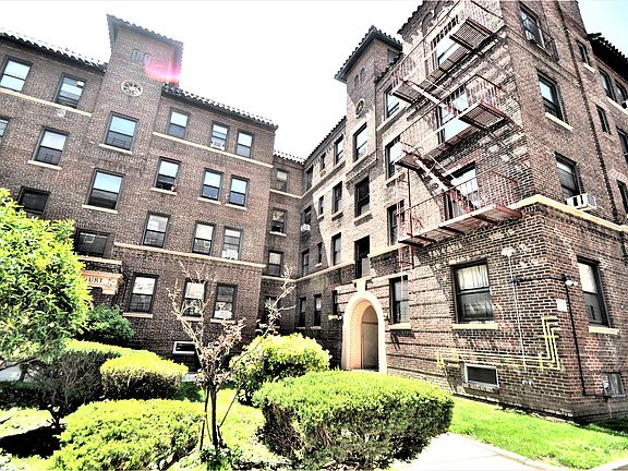2nd image of 62-64 Saunders St APT O4