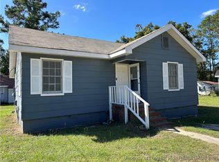 1600 Easterling Dr, Spring Lake, NC 28390