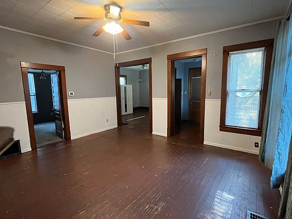 4th image of 305 SW Clay St
