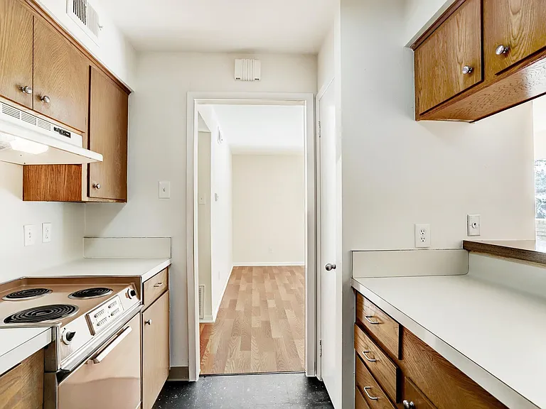 229 Westmoreland St #5 — Photo 6
