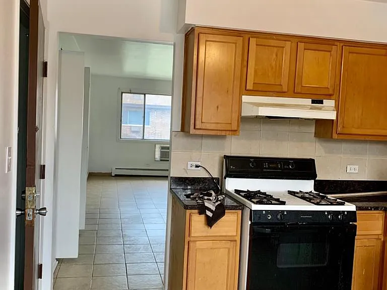 601 Pickwick Ct — Photo 5