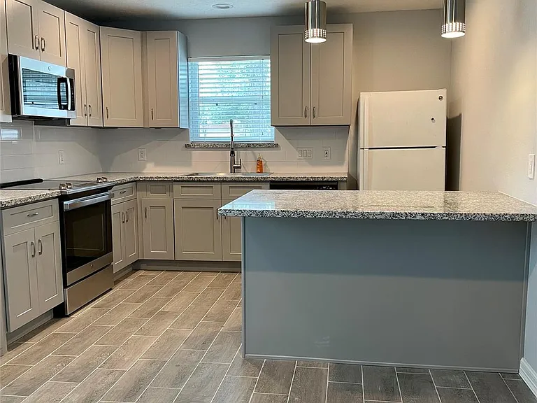 9415 Westacre Pl — Photo 10