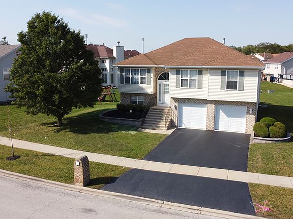 3rd image of 905 Mary Byrne Dr