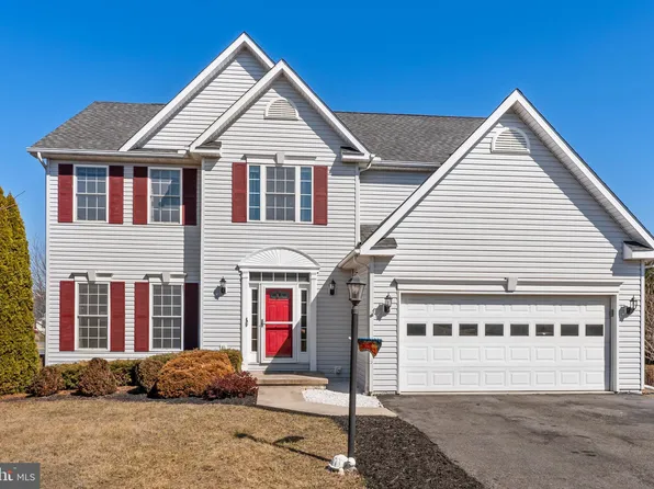 13 Creighton Ct, Martinsburg, WV 25404