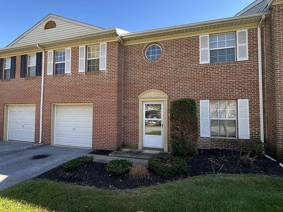 822 Apple Valley Dr