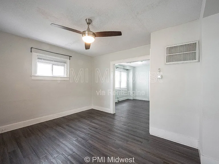944 E Minnesota St — Photo 6
