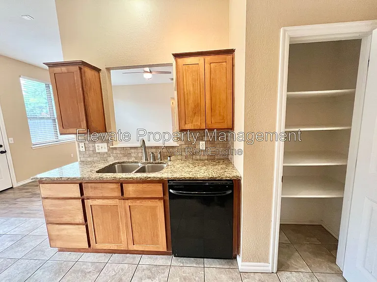 16405 Otter Dr — Photo 23