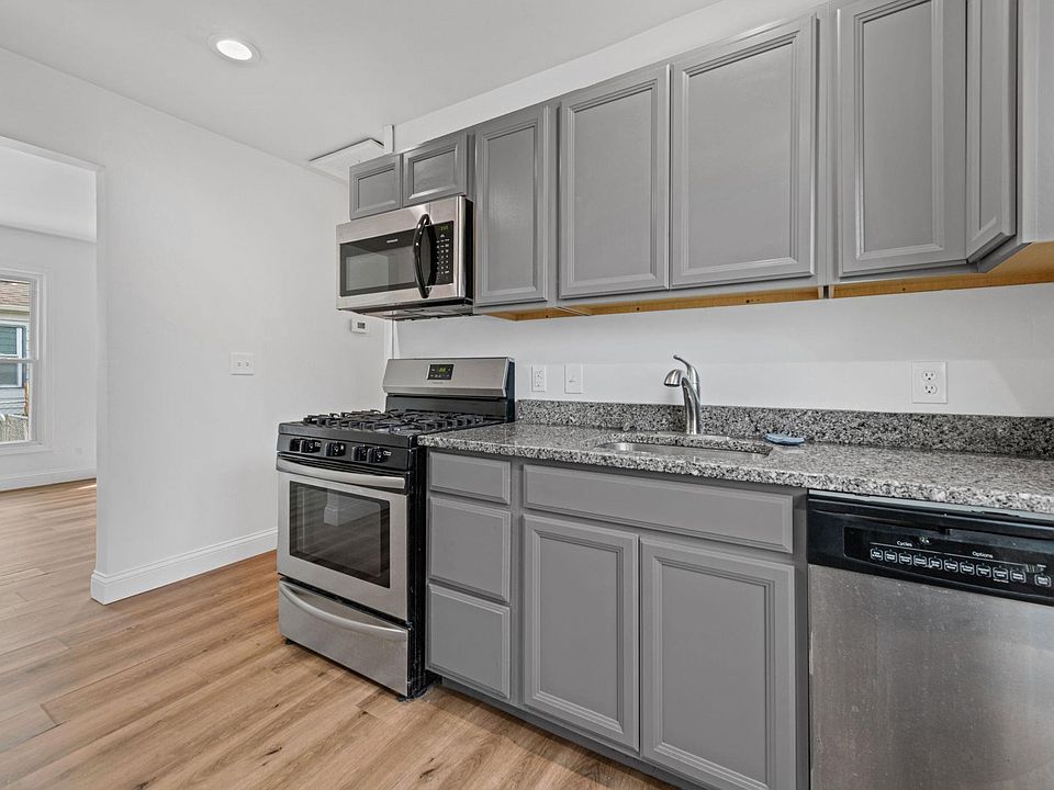 25545 Packard St, photo 11