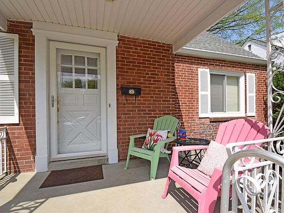 3rd image of 2472 Downing Dr
