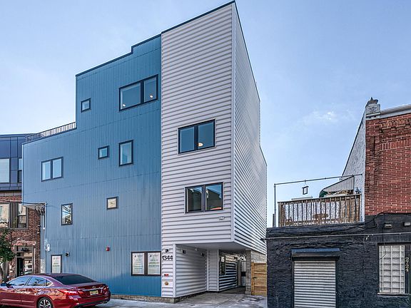 3rd image of 1344 N Marston St #201