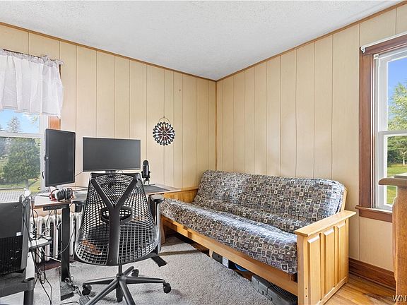 3rd image of 27 Weigand St