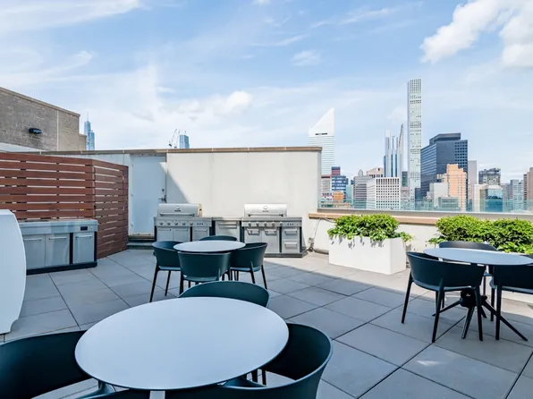 420 East 54th Street image 13 of 24