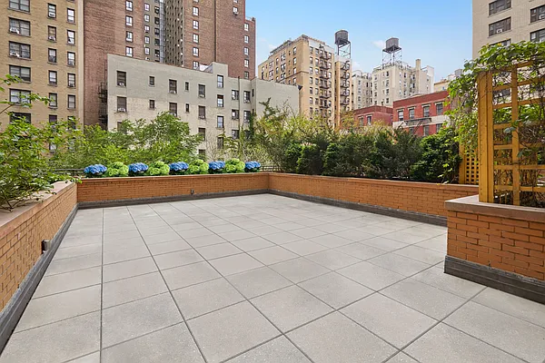 Sold by Compass | media 13