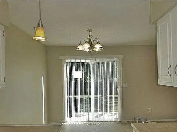 4th image of 6333 N Tarrytown St