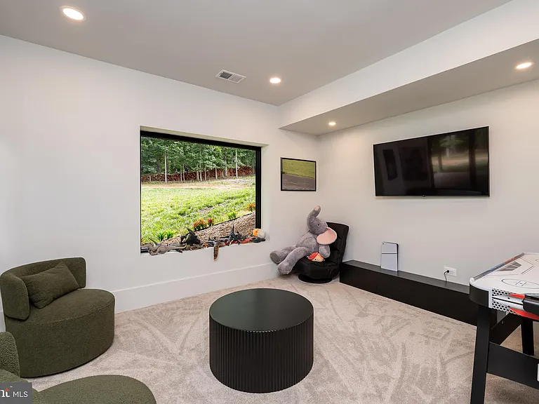 40388 Manbar Ln — Photo 52