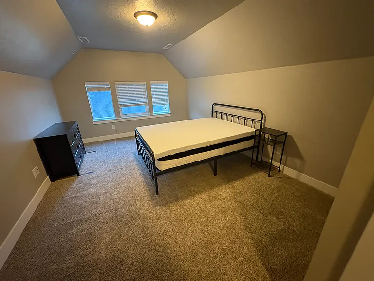 Upstairs Bedroom 1