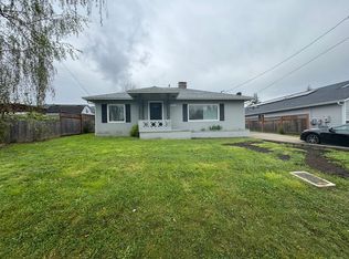 2733 W Sharp Ave, Roseburg, OR 97471