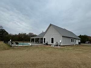 5th image of 39 Hankins Ln