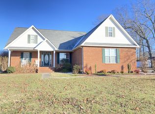 215 Falcon Dr, Manchester, TN 37355