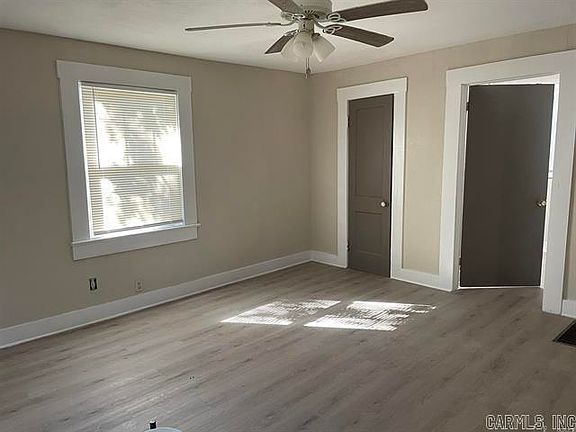 4th image of 806 S Goodwin St