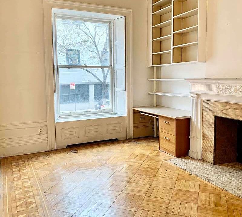 1st image of 150 W 76th St #A1