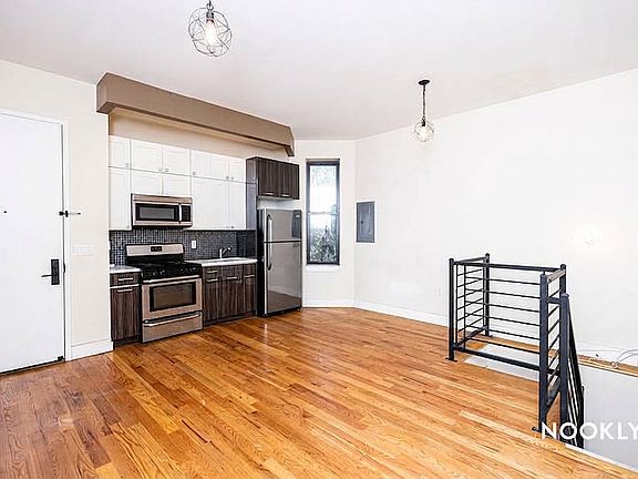 2nd image of 219 Pulaski St APT 1F