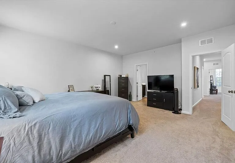 4641 Wistar Creek Dr #B — Photo 29