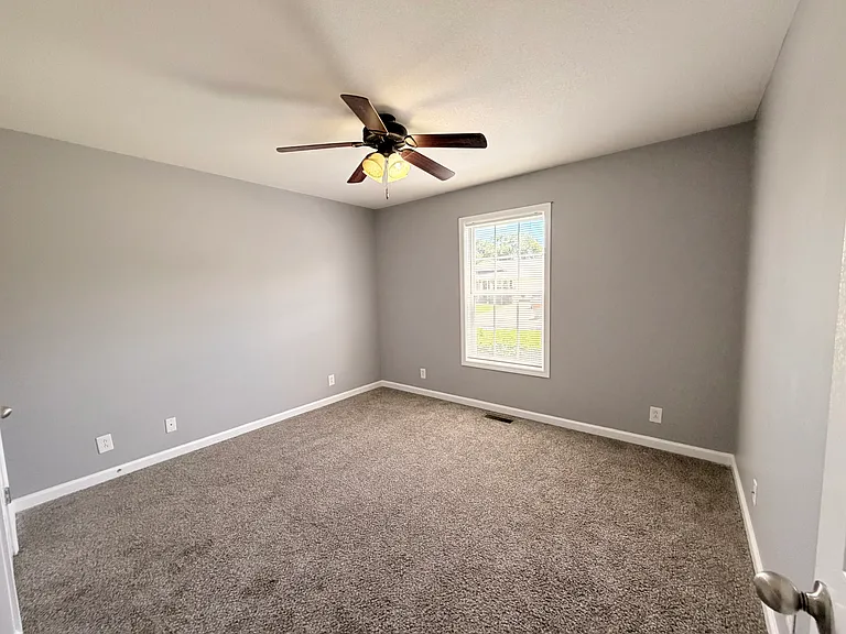3438 Foxrun Ln — Photo 11