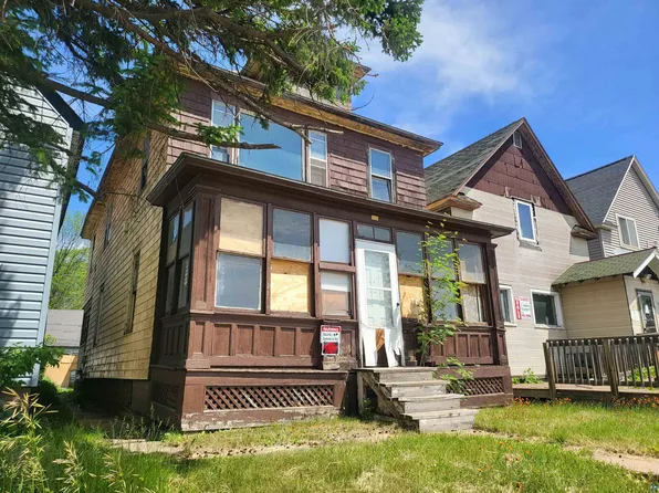 119 8th St S, Virginia, MN 55792