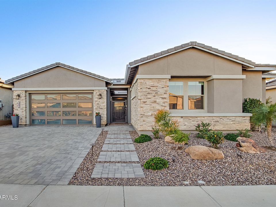 1st image of 3007 E Los Gatos Dr