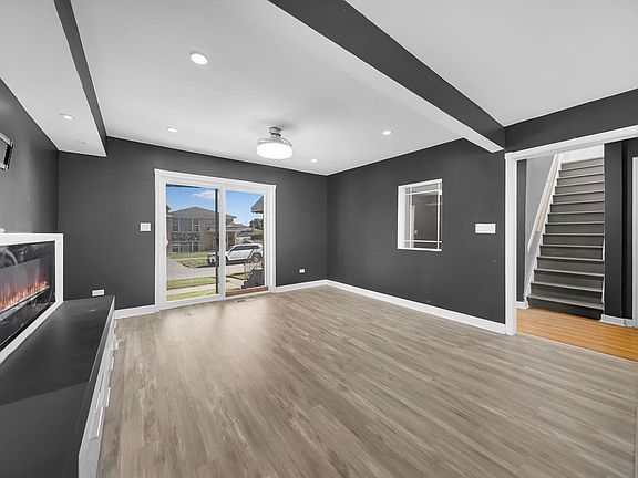 4th image of 7515 W Douglas Ave