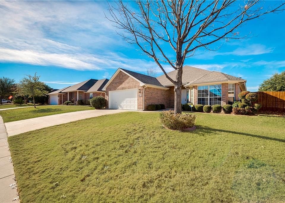 1st image of 329 Bicole Dr