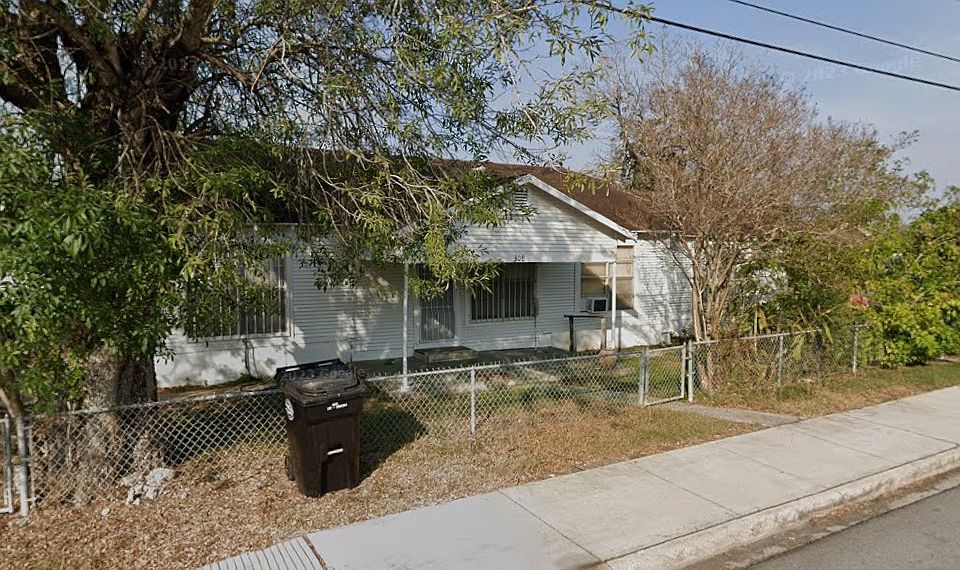 2nd image of 100 N Iowa Ave