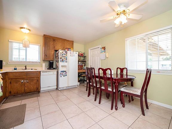 2nd image of 6916 Peck Dr