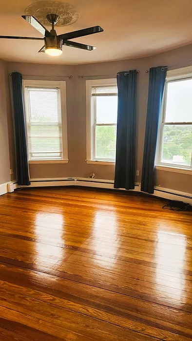 3 bed, 1.0 bath, 1200 sqft, $3,495 — Photo 4