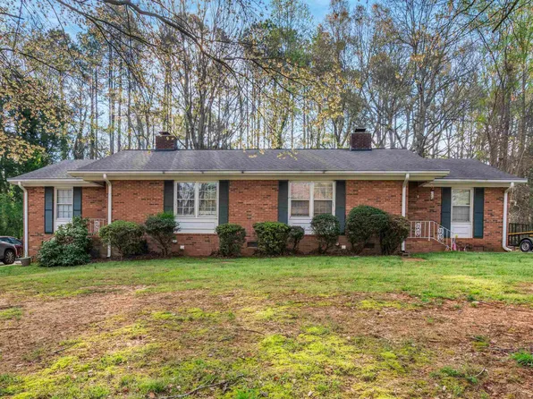 129 Clint Ct, Spartanburg, SC 29307