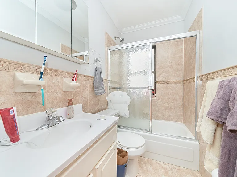 790 9th Ave #5R — Photo 9