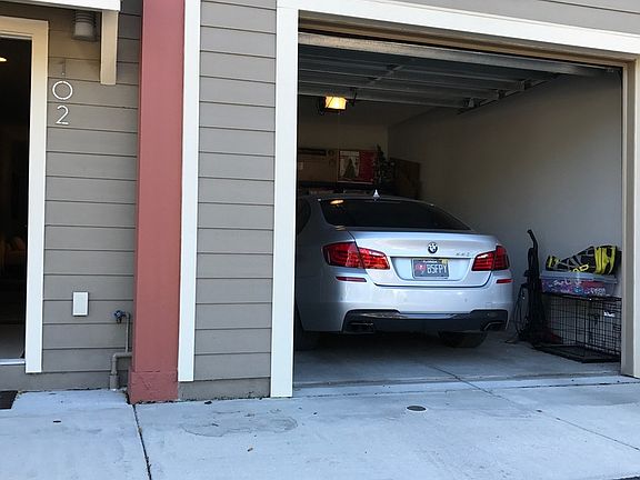 4th image of 2616 W Horatio St Unit 102