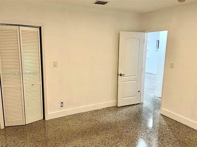 5300 NW 1st Ave — Photo 10