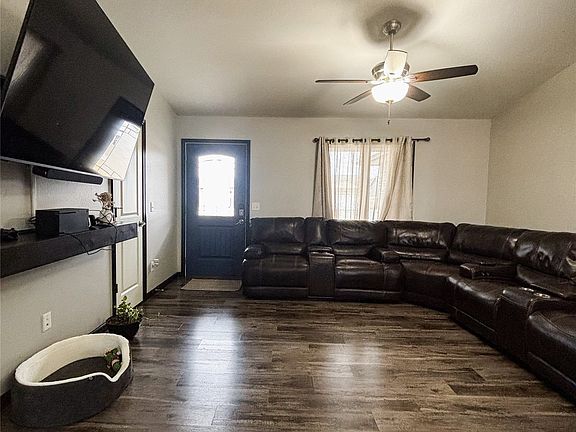 5th image of 2271 Idlewild Way