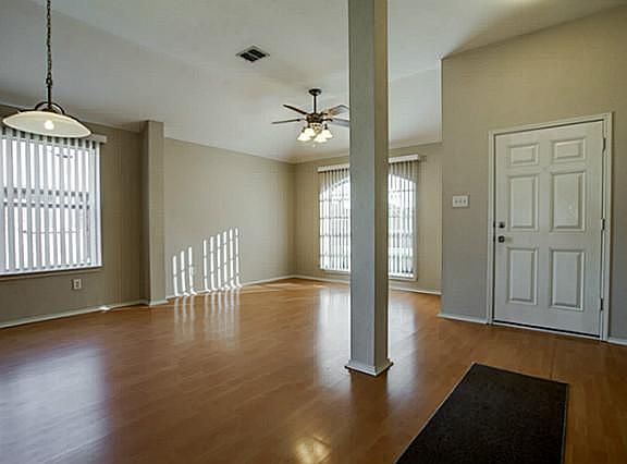 3rd image of 2917 Creekridge Ct