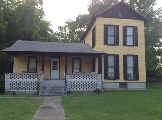 219 S Division St, Du Quoin, IL 62832