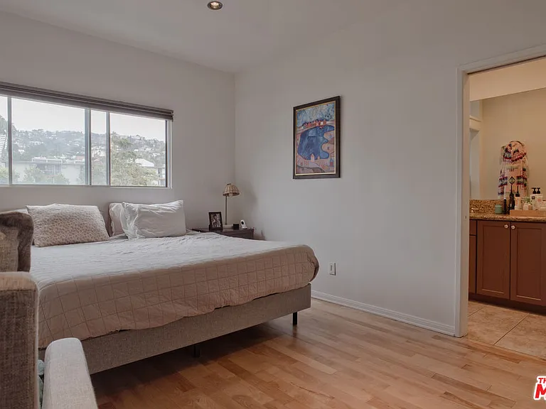 832 Palm Ave #206 — Photo 15