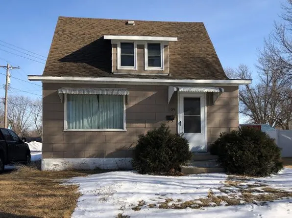 609 Nelson Ave, Montevideo, MN 56265