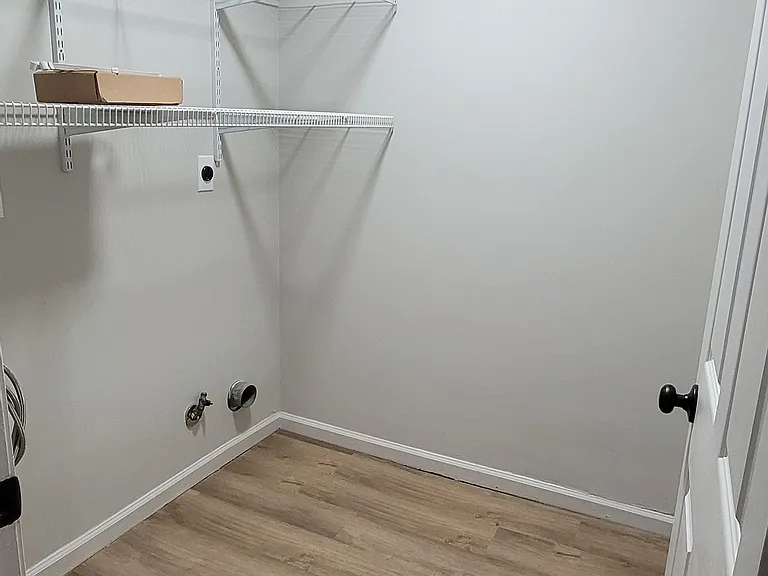 21 Market Cir — Photo 9