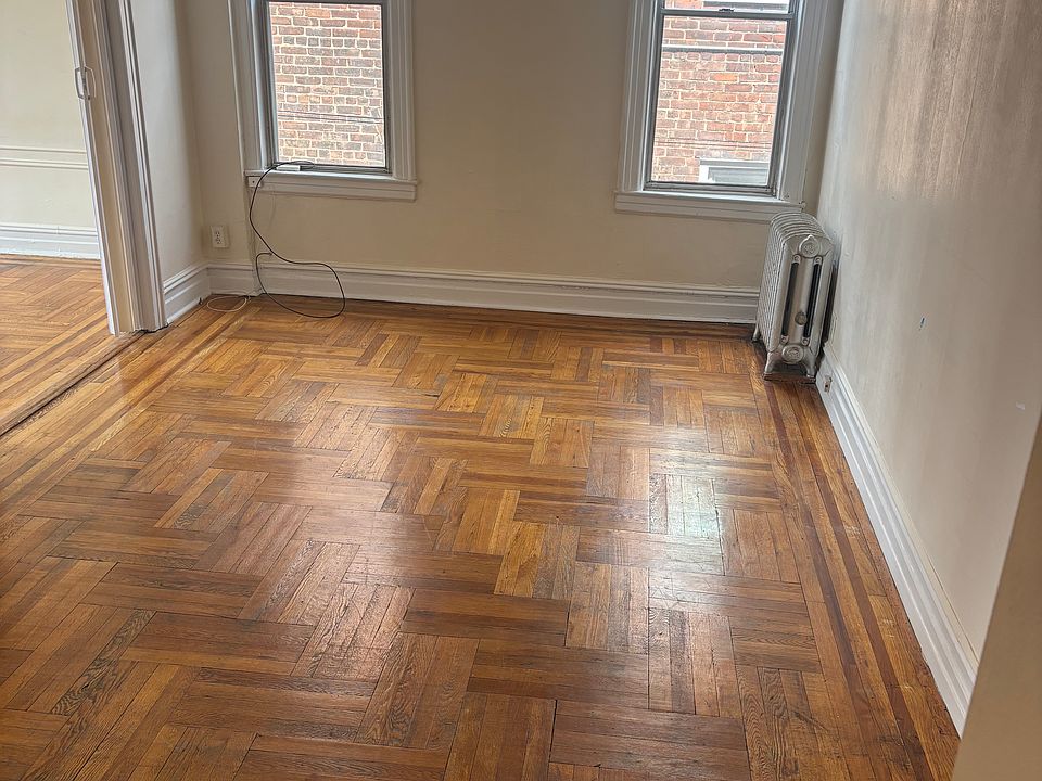 1st image of 1918 Colden Ave APT 2