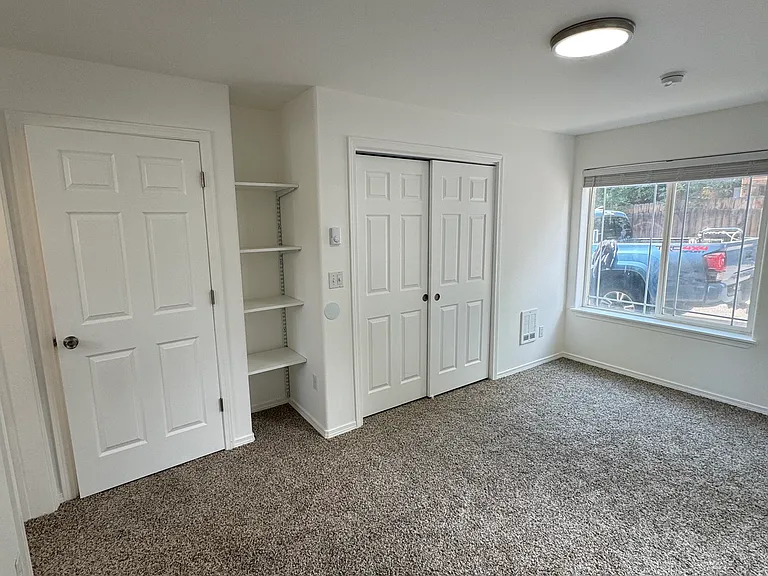 540 NW Portland Ave #1 — Photo 5