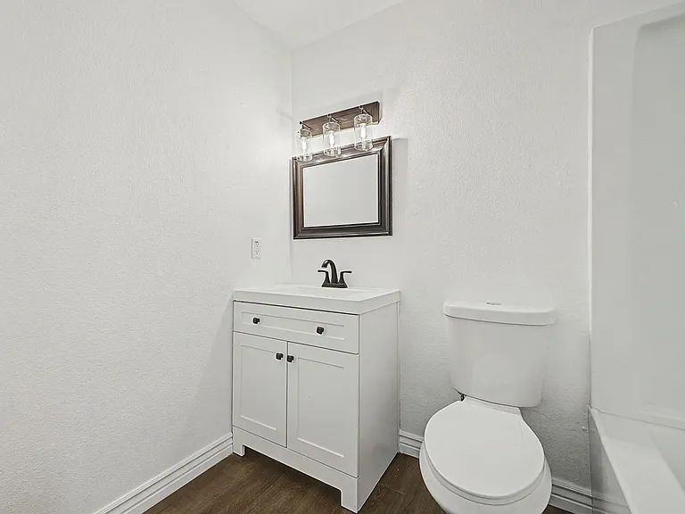 1438 E Adams St #1 — Photo 15