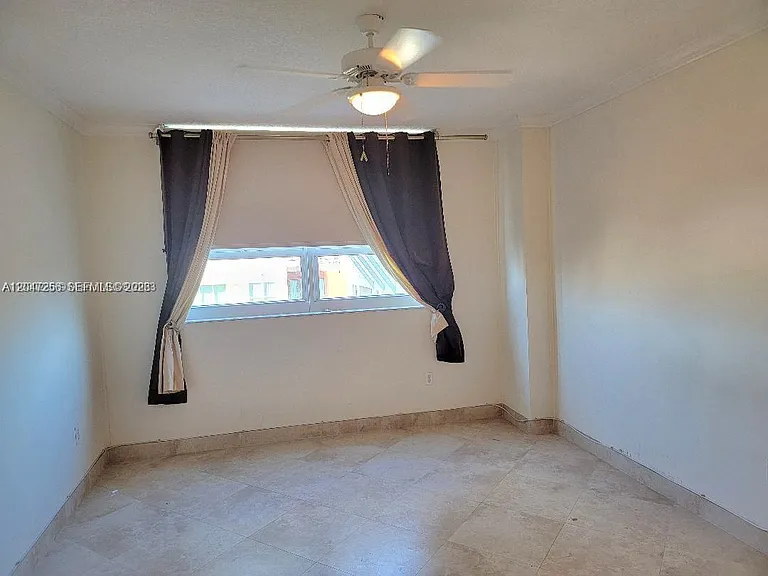 2000 N Bayshore Dr #707 — Photo 5