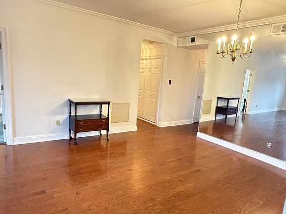 5th image of 800 Rue Burgundy St Unit 315
